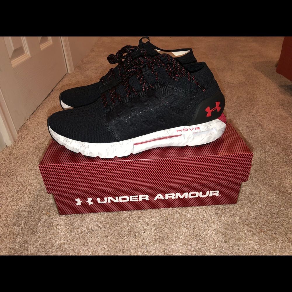 NWT Under Armour Men’s HOVR Sneaker